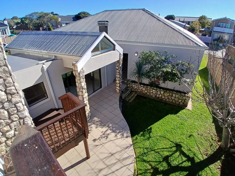 4 Bedroom Property for Sale in Stilbaai Wes Western Cape